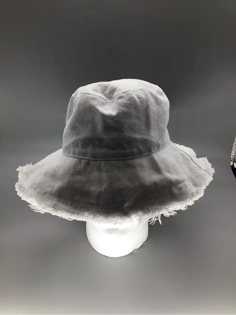 Wide Brim Frayed Edge Sun Hat - White